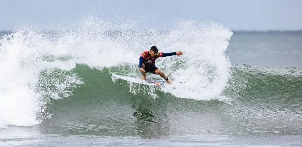 Eliminação precoce de Medina em Trestles atrapalha luta pelo tetra mundial