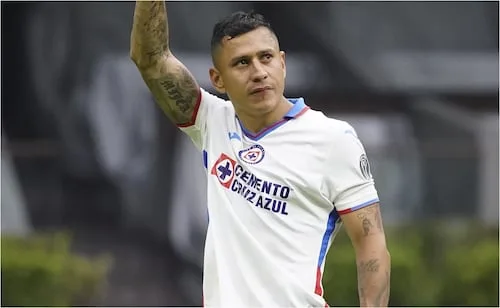 'Cata' Domínguez pone fin a su carrera y anuncia su retiro del futbol