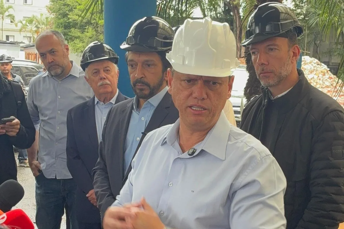 Tarcísio pede revisão de decisão de Toffoli contra Renan Santos