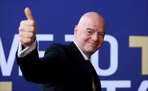 Gianni Infantino promete una "cultura de diálogo"; responde al revuelo por el plan secreto del Mundial