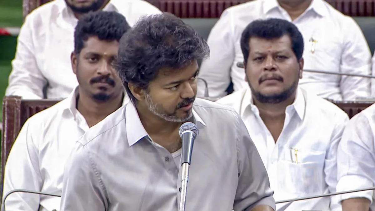 Vijay announces plan to abandon Parandur airport