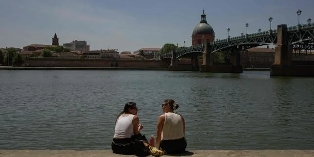 Sécheresse : la Garonne passe en « alerte renforcée » ; de nouvelles restrictions d’usage de l’eau