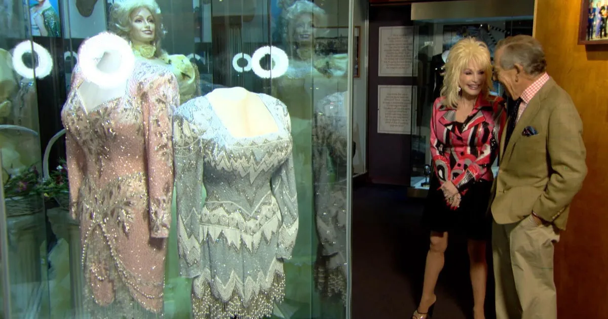 Dolly Parton: "The brighter I shine, the happier everybody is" | 60 Minutes Archive