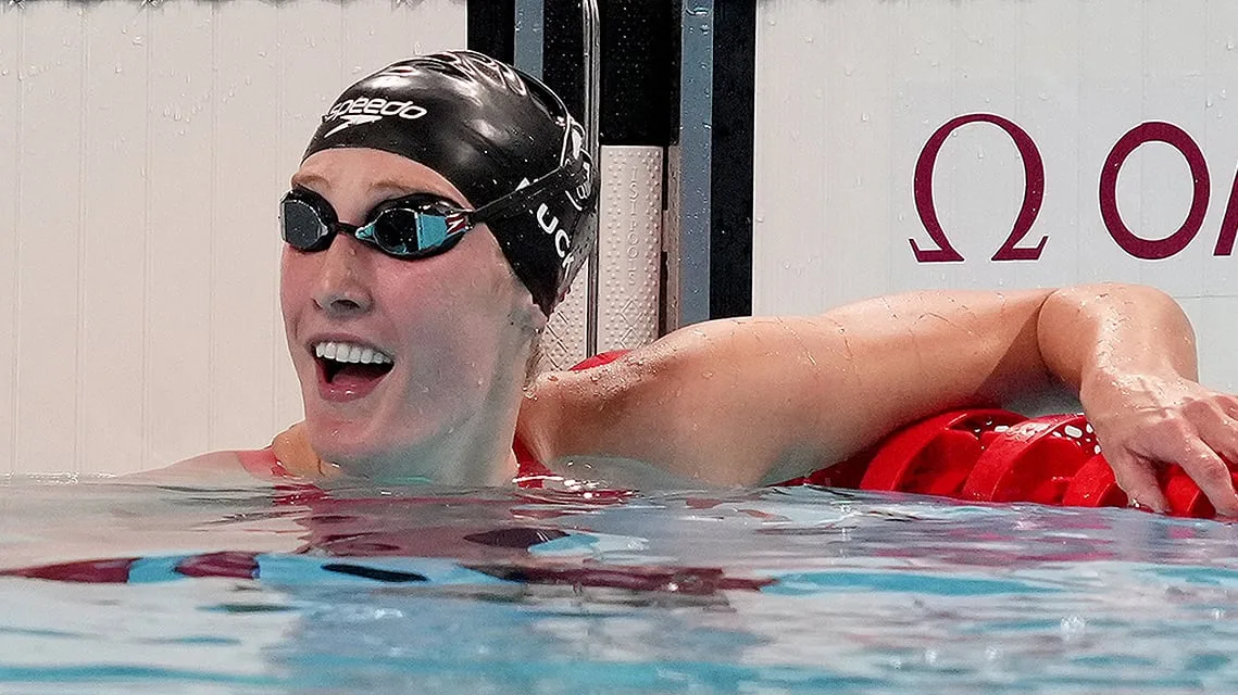 Canada's Taylor Ruck earns World Cup silver in close freestyle swim race with Poland's Kasia Wasick