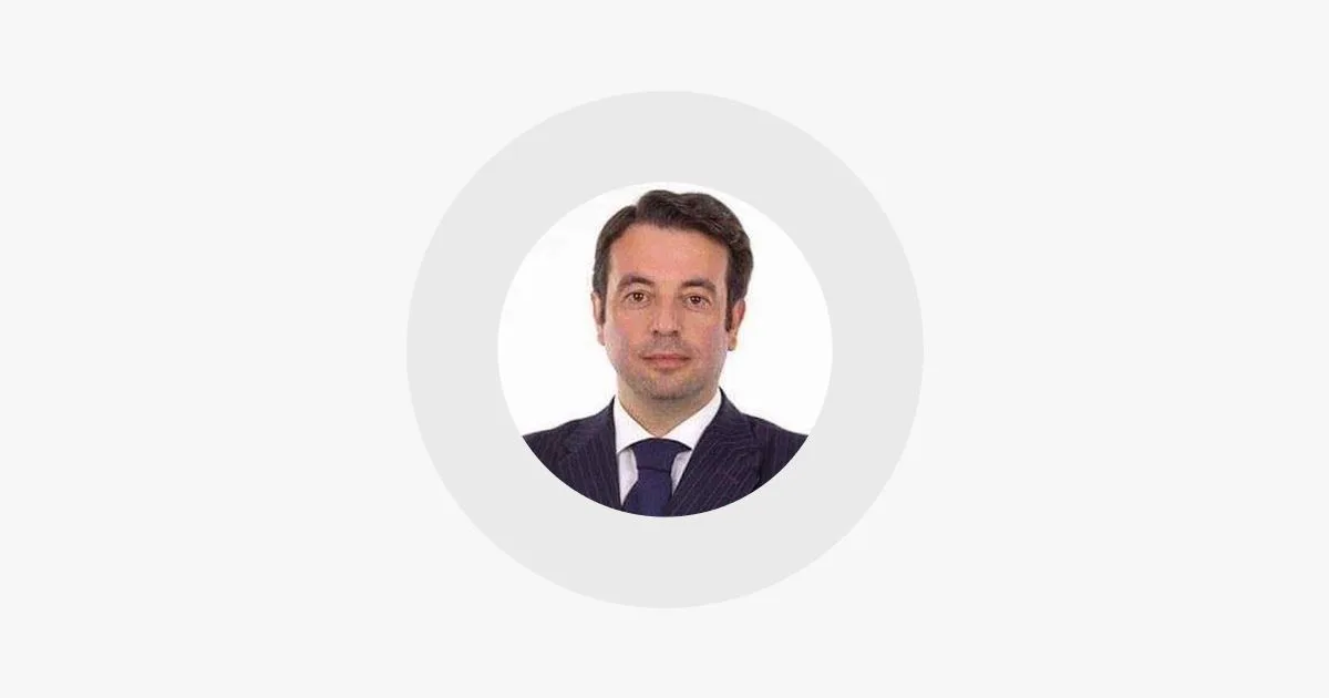 O direito de estudar não pode depender da carteira