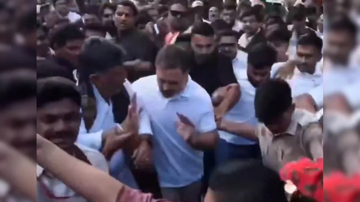 "Arrogance": Rahul Gandhi-DK Shivakumar Video Sparks BJP Criticism