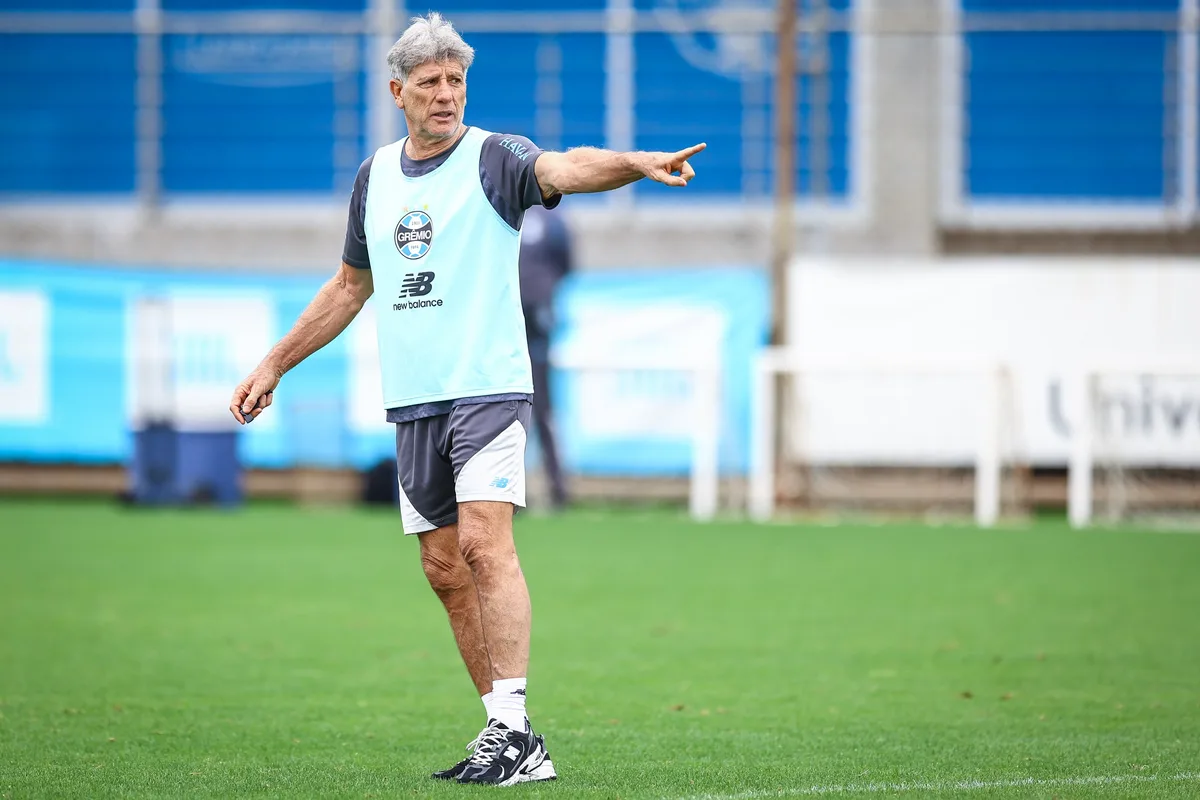Renato encara Gre-Nal com peso de ser o salvador do Grêmio contra o rebaixamento