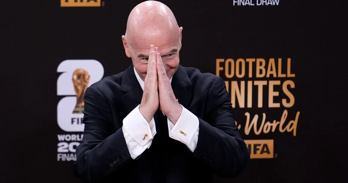 Desde la Premier League volvieron a apuntar contra Infantino: "Apretó el botón de autodestrucción"