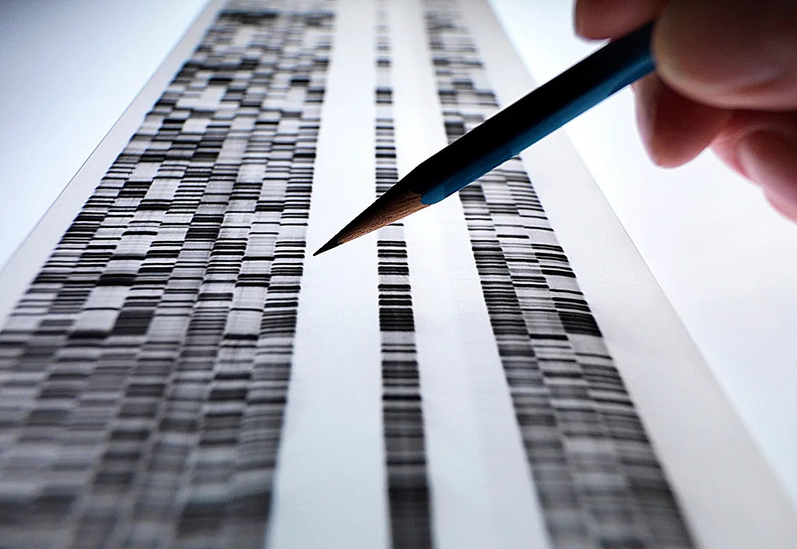 Anthropic anuncia que la IA ha descubierto un nuevo sistema de enzimas hasta ahora desconocido y similar al 'corta-pega' genético