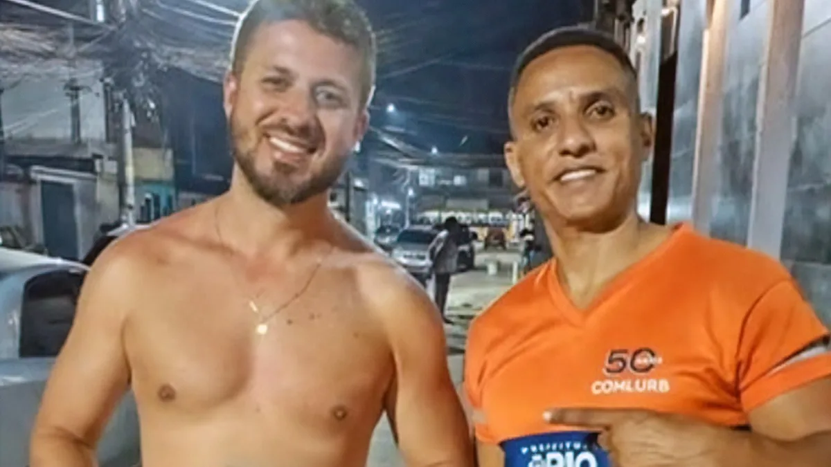 Gari encontra bolsa cheia de dinheiro no lixo, percorre um bairro inteiro e consegue devolver pertences ao dono