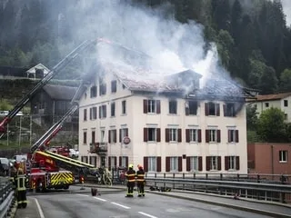Incendie en Suisse : cinq disparus, restaurant brûlé, enquête ouverte… Ce que l’on sait du drame