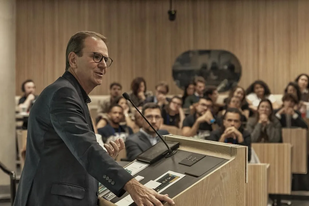 “Ideologicamente, eu sou Rio de Janeiro”, diz Paes