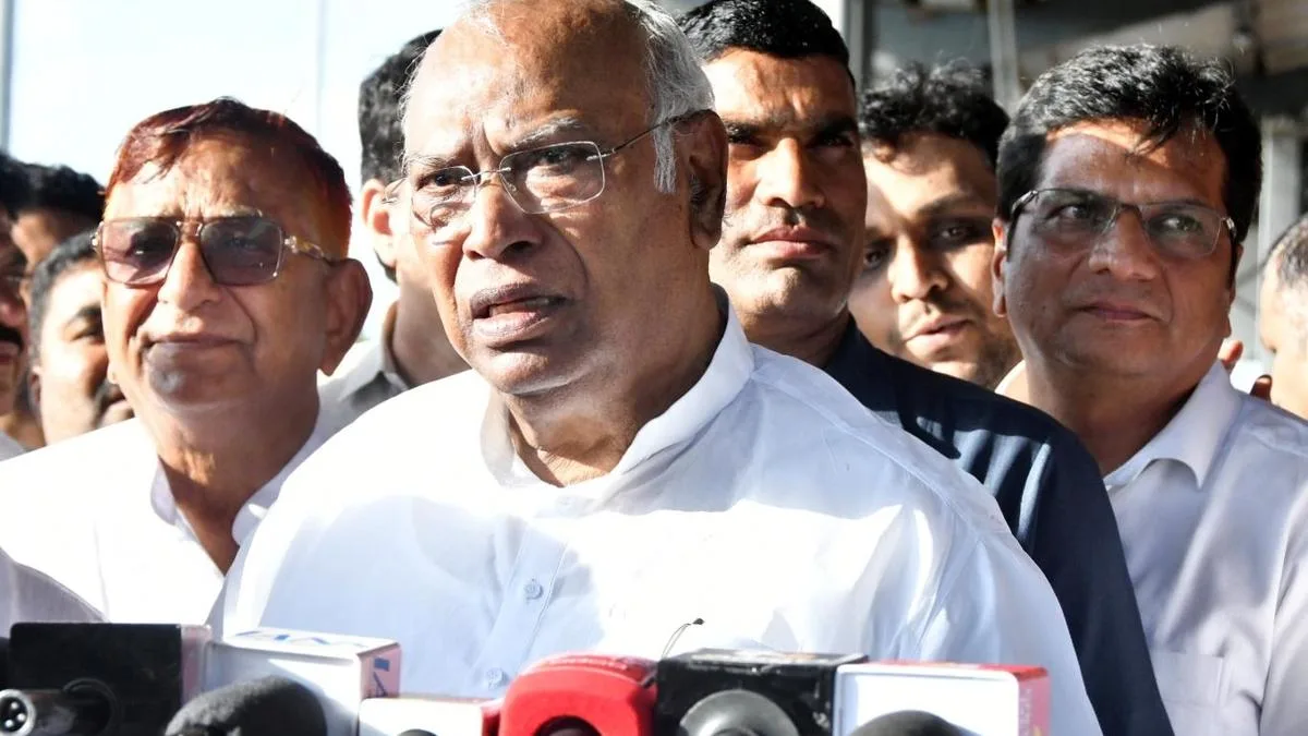 Government inaction forced Rahul Gandhi to protest: Kharge