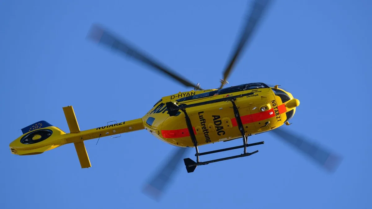 Unfall im Vogtlandkreis: Motorrad rutscht gegen Schutzplanke – Fahrer stirbt