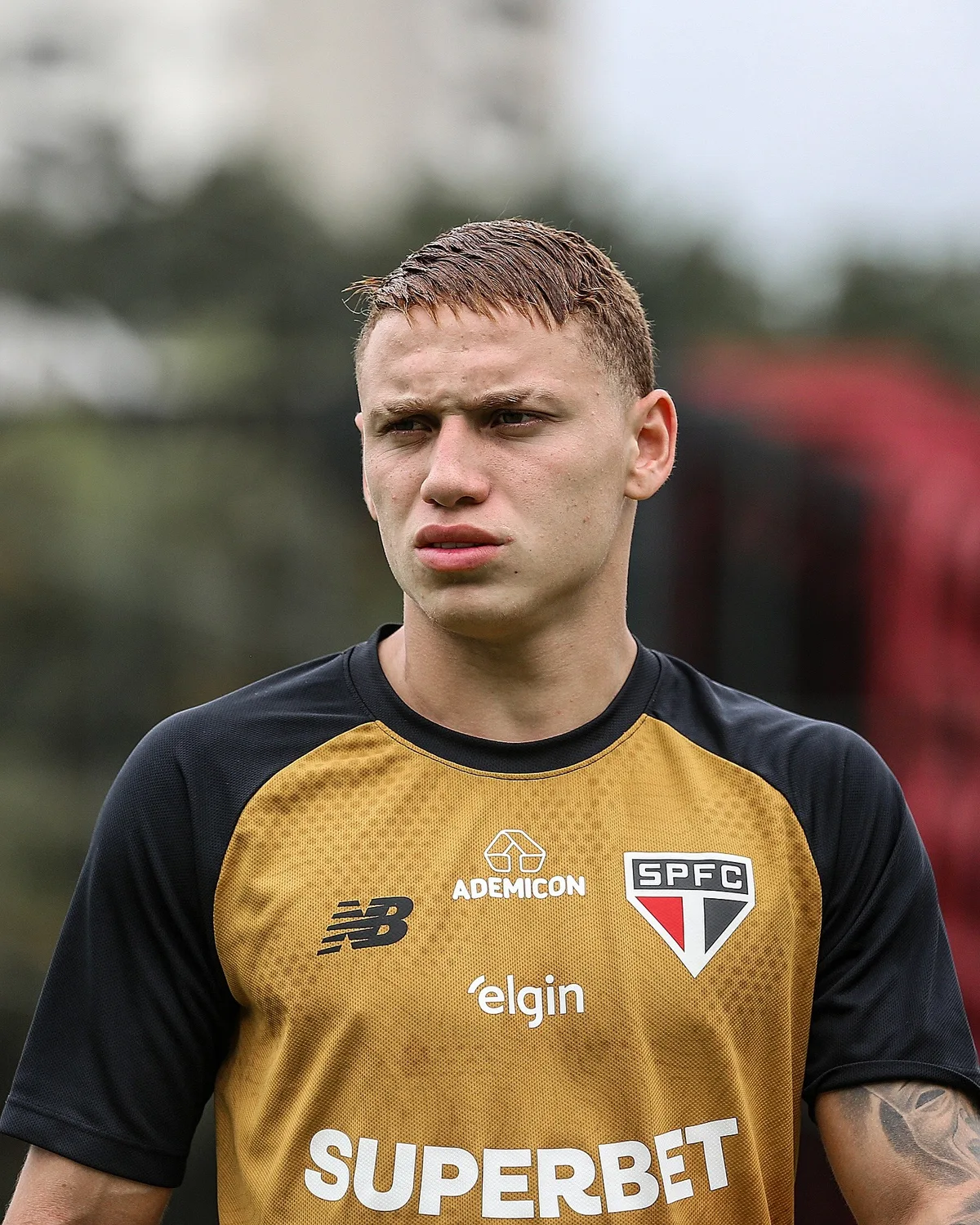 São Paulo negocia empréstimo de Maik com time da Eslováquia