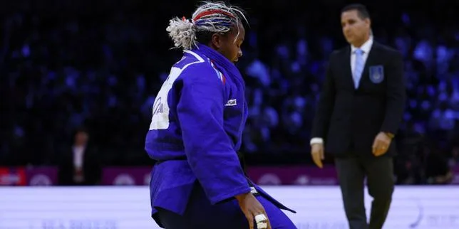 La judoka Romane Dicko tombe en finale des Championnats du monde, pas de titre individuel pour la France