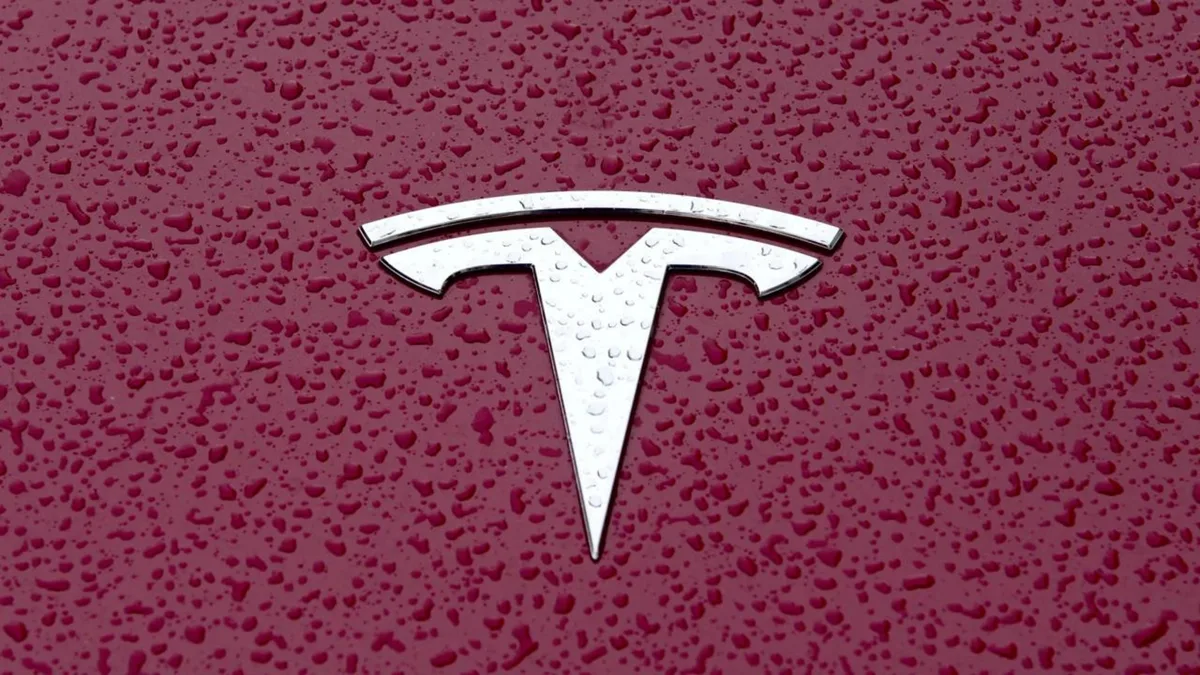 Tesla promove o maior recall de veículos de sua história com quase 3 milhões de carros