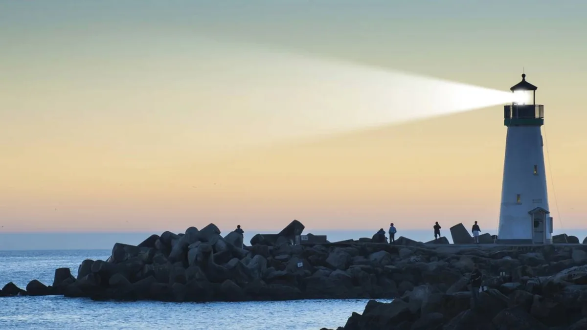 Voluntários para cuidar de um farol na Califórnia? Casa gratuita, 313 degraus, um inverno frio e “A possibilidade dos ratos”