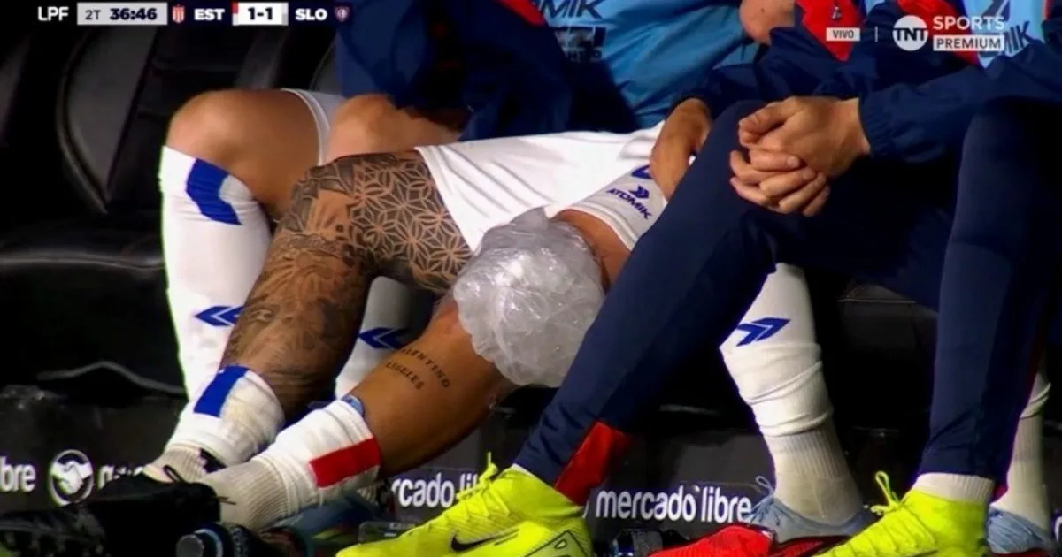 ¿Qué le pasó a Facundo Farías, que pidió el cambio por una molestia en su rodilla izquierda?