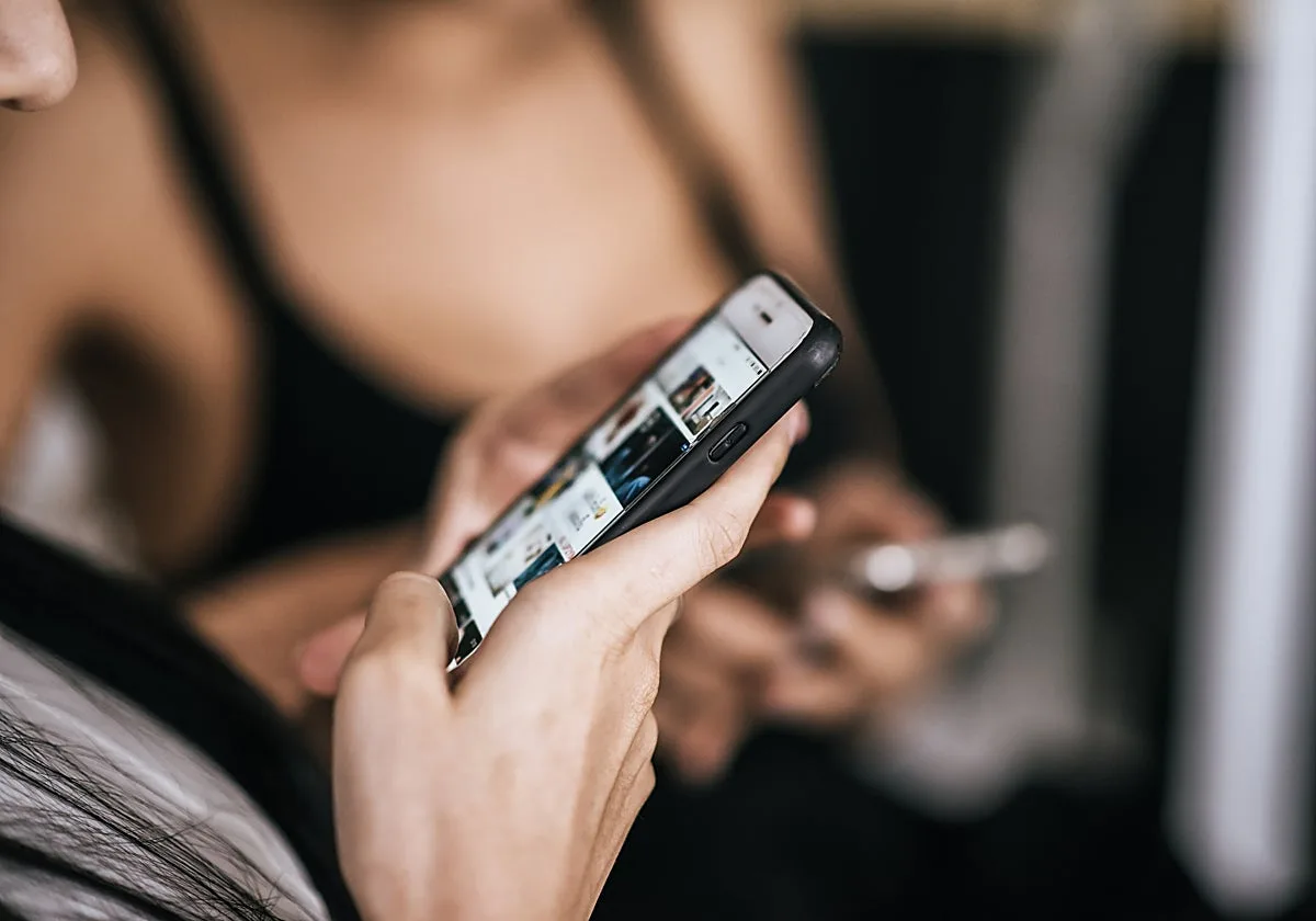Adam Mosseri, director de Instagram, defiende el algoritmo: «Si vas a un feed cronológico, acaba saturado de contenido de empresas, marcas y editoriales»