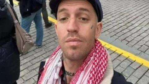 El Gobierno decide sobre la extradición de Fergie Chambers, el activista propalestino perseguido por Trump