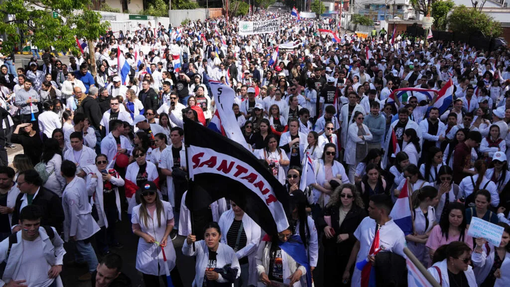 Grève «historique» des médecins au Paraguay: pénurie de moyens, salaires gelés et système de santé en crise