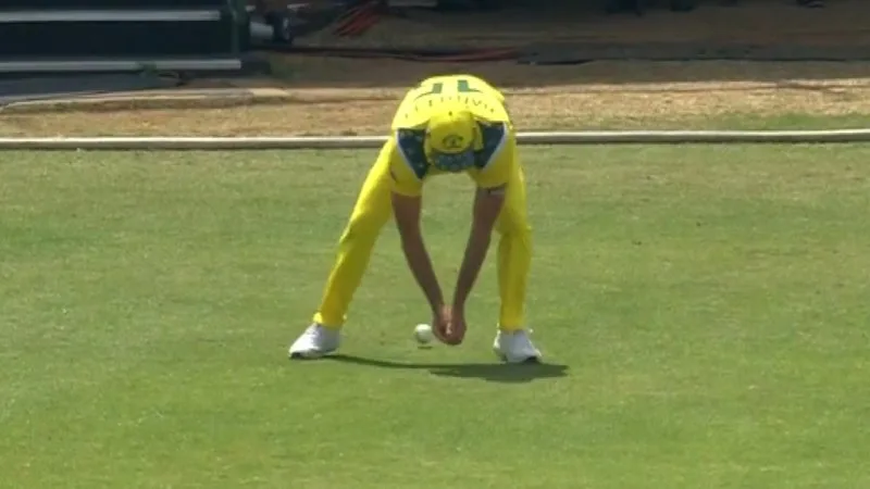 Crowd jeers Bartlett after misfield