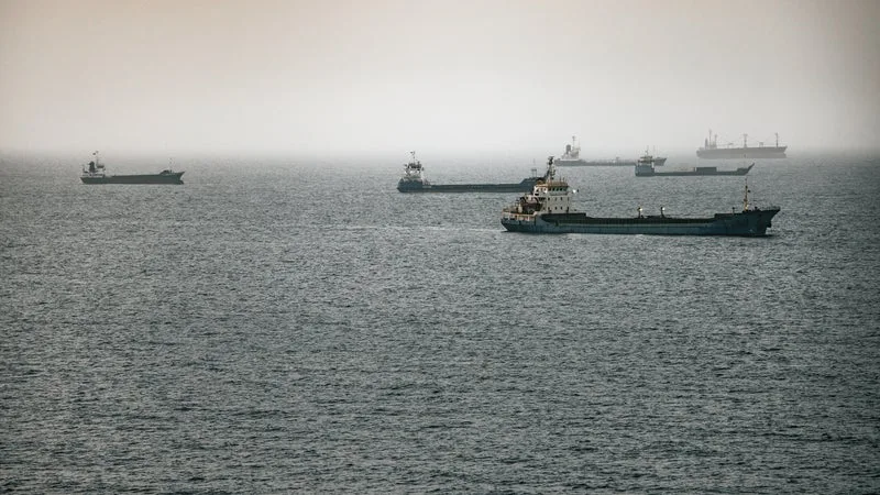 Louer un pétrolier coûtait 20.000 dollars par jour en 2025, c'est maintenant 1,2 million: le coût du transport du pétrole est au plus haut historique, les experts craignent un "effondrement du marché"