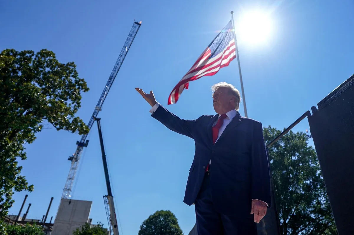 Trump ordenó a la Nasa explorar vías comerciales para enviar humanos a Marte