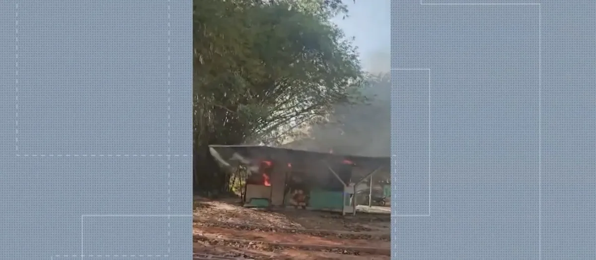 Incêndio destrói quiosque no bairro do Marco, em Belém