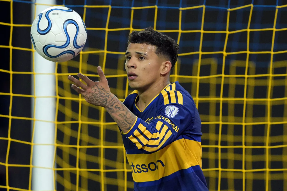 A qué hora juega Boca hoy