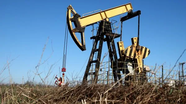 Нефть выше $100: рынок ждет саммита США и Китая