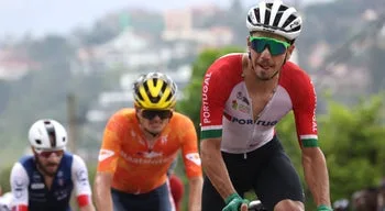 Ciclista português Ivo Oliveira conquista Tour de Kyushu
