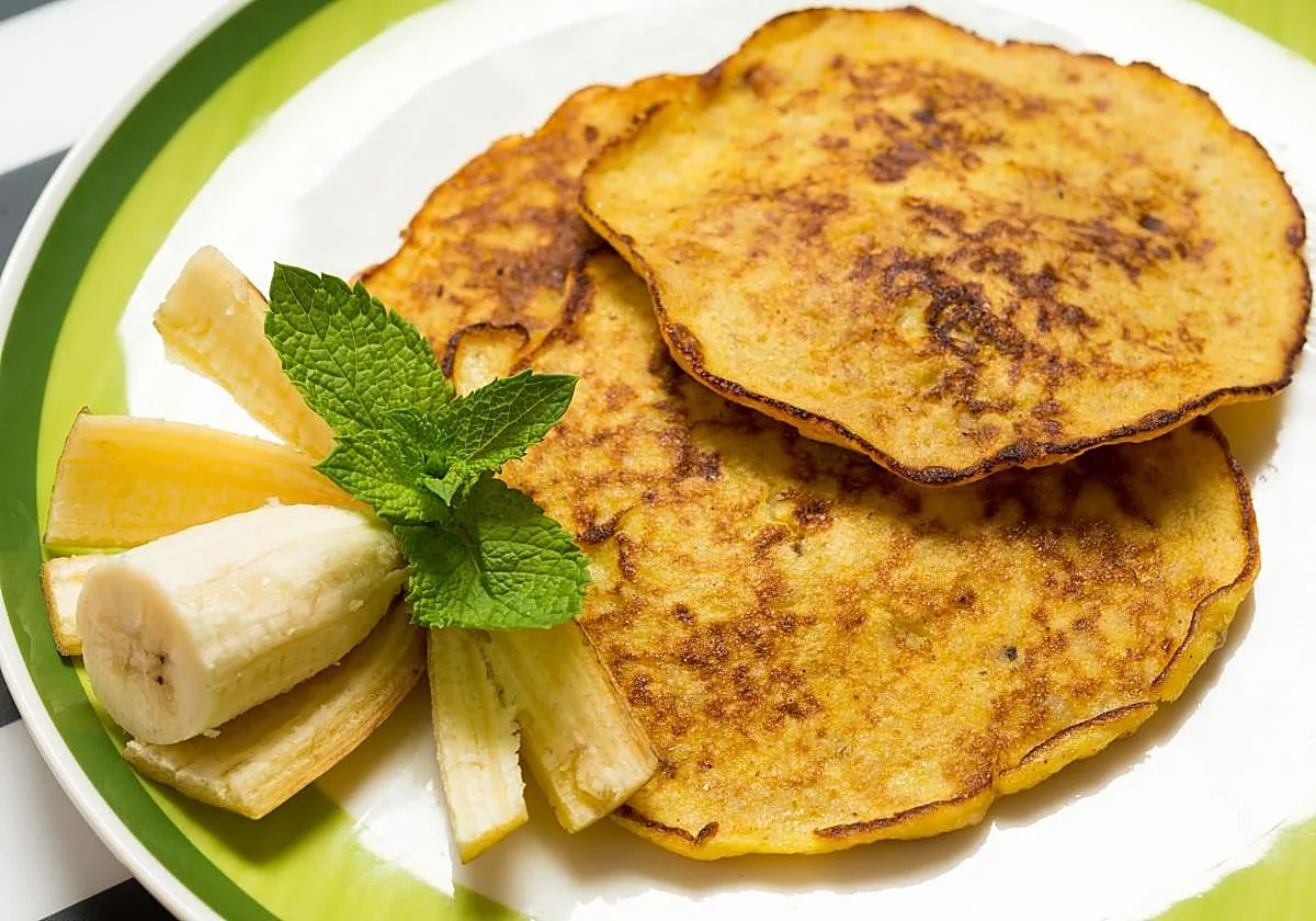Si tienes un plátano y un huevo, prepara este desayuno en 5 minutos: sencillo y delicioso
