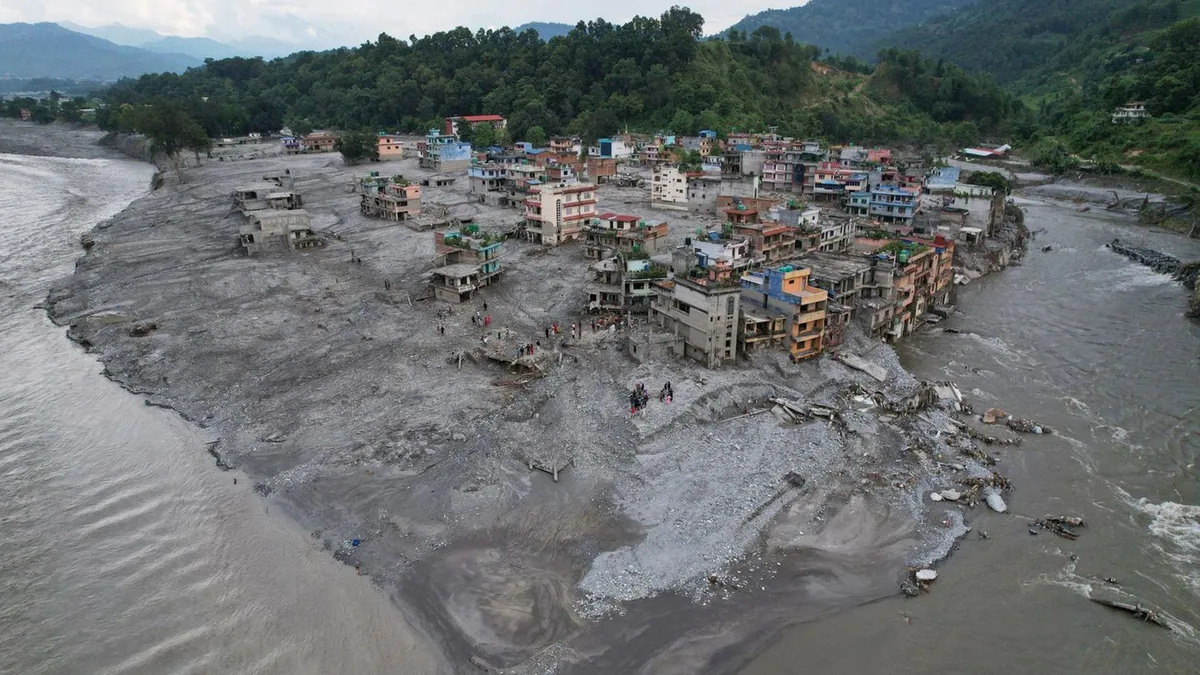 Katastrophe im Himalaya: Nach Flut: In China werden Deutsche vermisst - Neue Warnung
