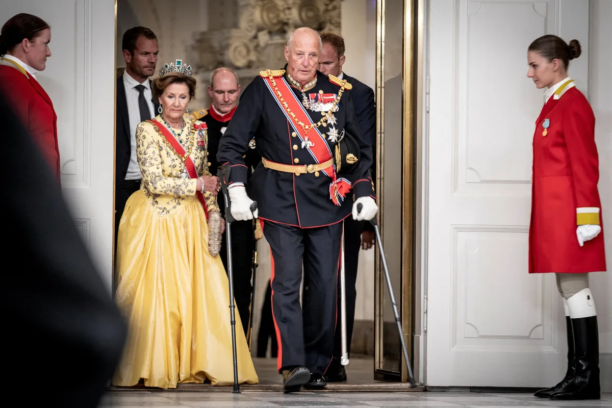 Adiós a Harald V de Noruega, el rey ‘vikingo’ al que las polémicas le pesaron más que los problemas de salud y logró reinar hasta el final