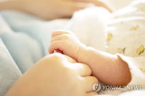 굶어죽은 7개월 아기…PC방 다닌 부모는 양육수당 꼬박꼬박