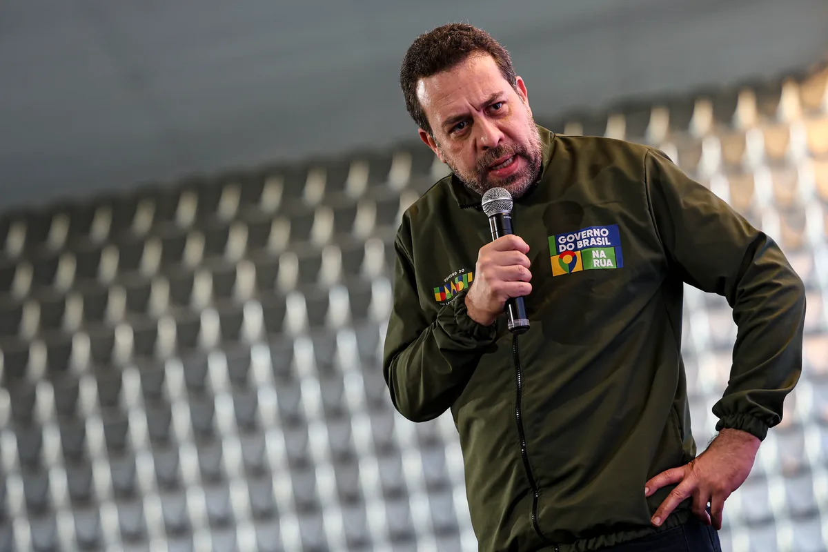 Boulos chama Flávio de “cínico” e cobra explicações sobre R$ 61 milhões