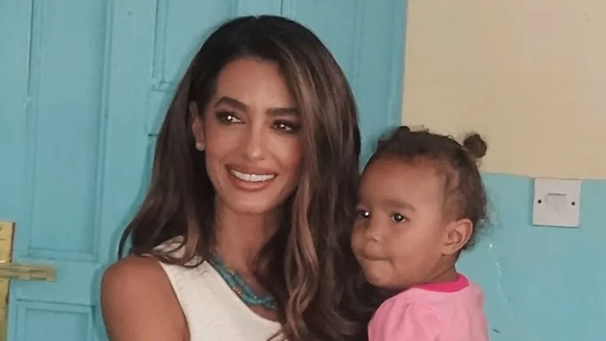 El importante motivo por el que Amal Clooney ha regresado a Malawi tres años después