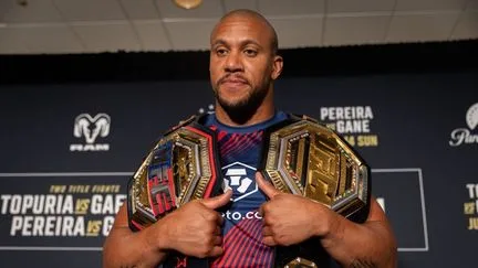 MMA : Ciryl Gane devient le premier Français de l'histoire à être déclaré champion incontesté par l'UFC dans la catégorie poids lourds