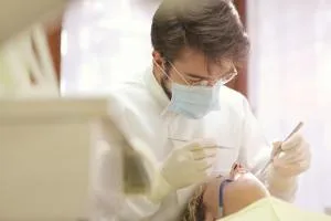Dentista pode ou não fazer harmonização facial? Entenda nova decisão da Justiça