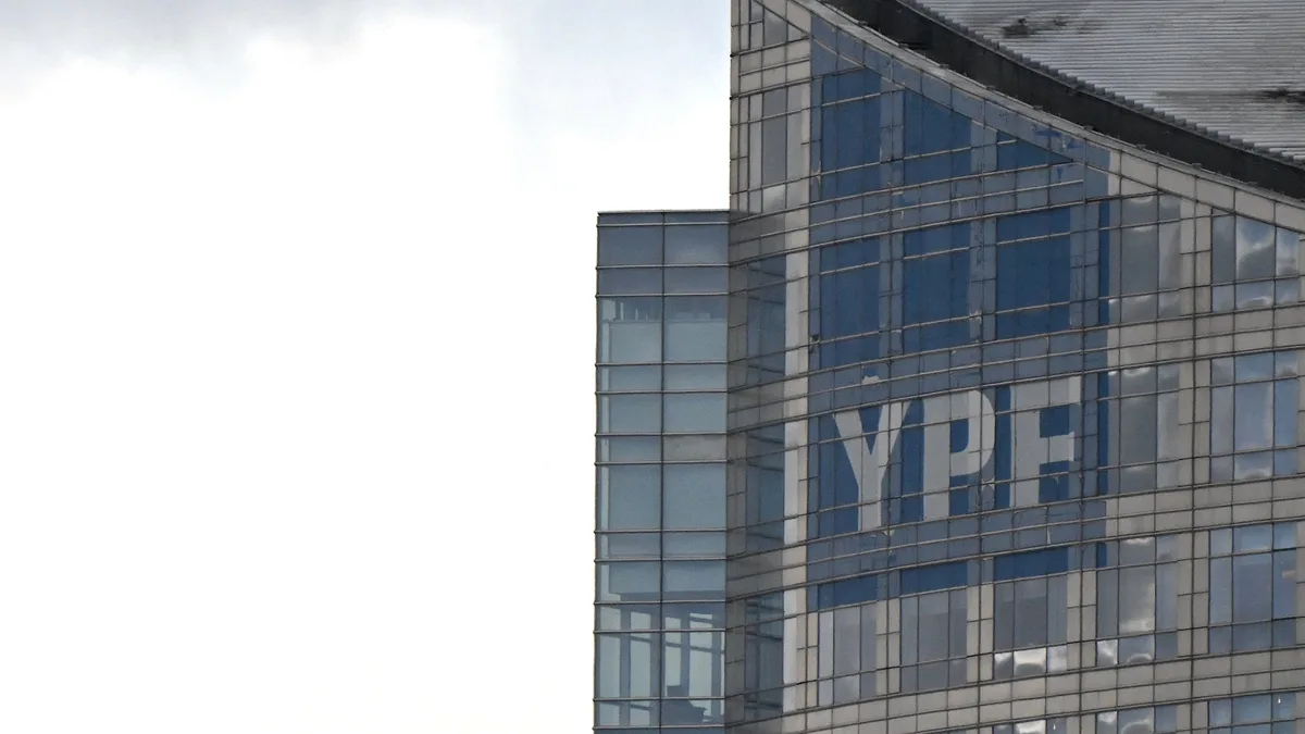 Los fondos que perdieron el juicio por YPF iniciaron una demanda contra la Argentina ante un tribunal del Banco Mundial