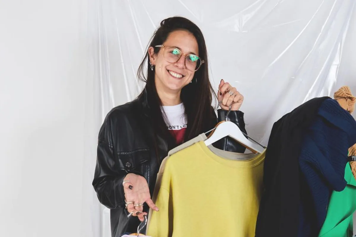 La nueva vida de Iara, la hija de Julián Weich: dejó la carrera de Medicina y abrió su propia marca de moda circular que ya llegó a España