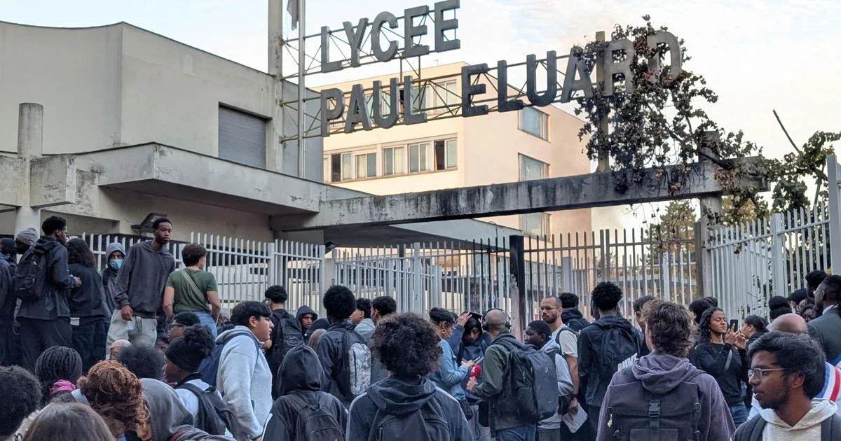 Colère lycéenne : la France a-t-elle vraiment les milliards pour rénover ses établissements scolaires ?