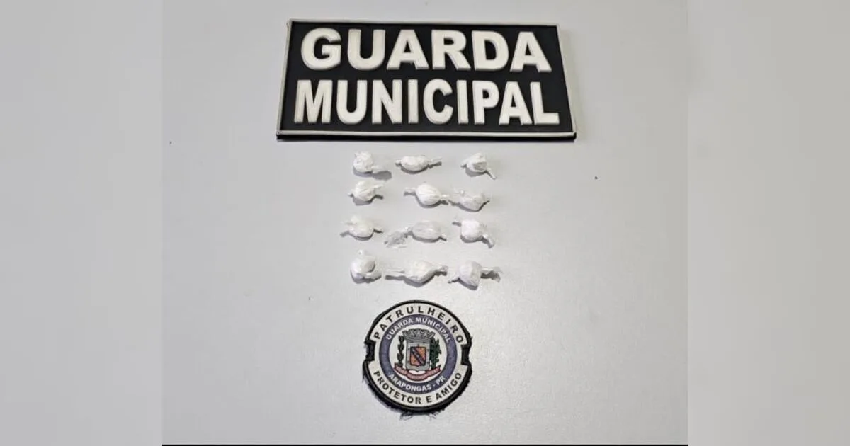 Casal em moto é flagrado com drogas no Ulisses Guimarães em Arapongas