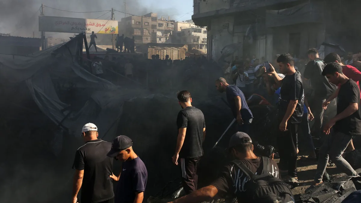 Mueren cinco palestinos, incluida una niña, por bombardeos de Israel contra Gaza pese al alto el fuego