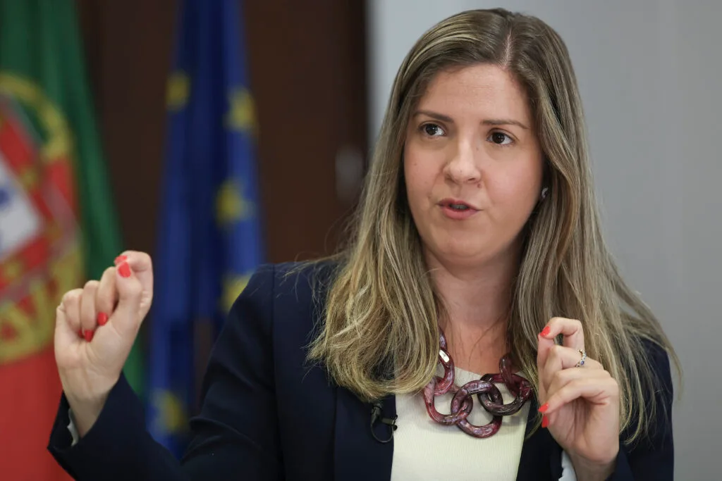 Governo defende remuneração justa dos criadores perante avanço da IA
