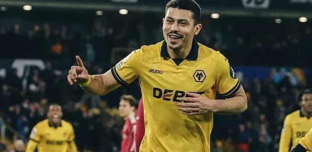 Série B: 7 brasileiros famosos que jogam em alguma 2ª divisão no exterior