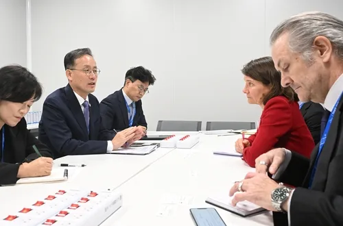 다자외교 데뷔 이형일, 3대 신평사 등 하루에만 11회 양자 면담