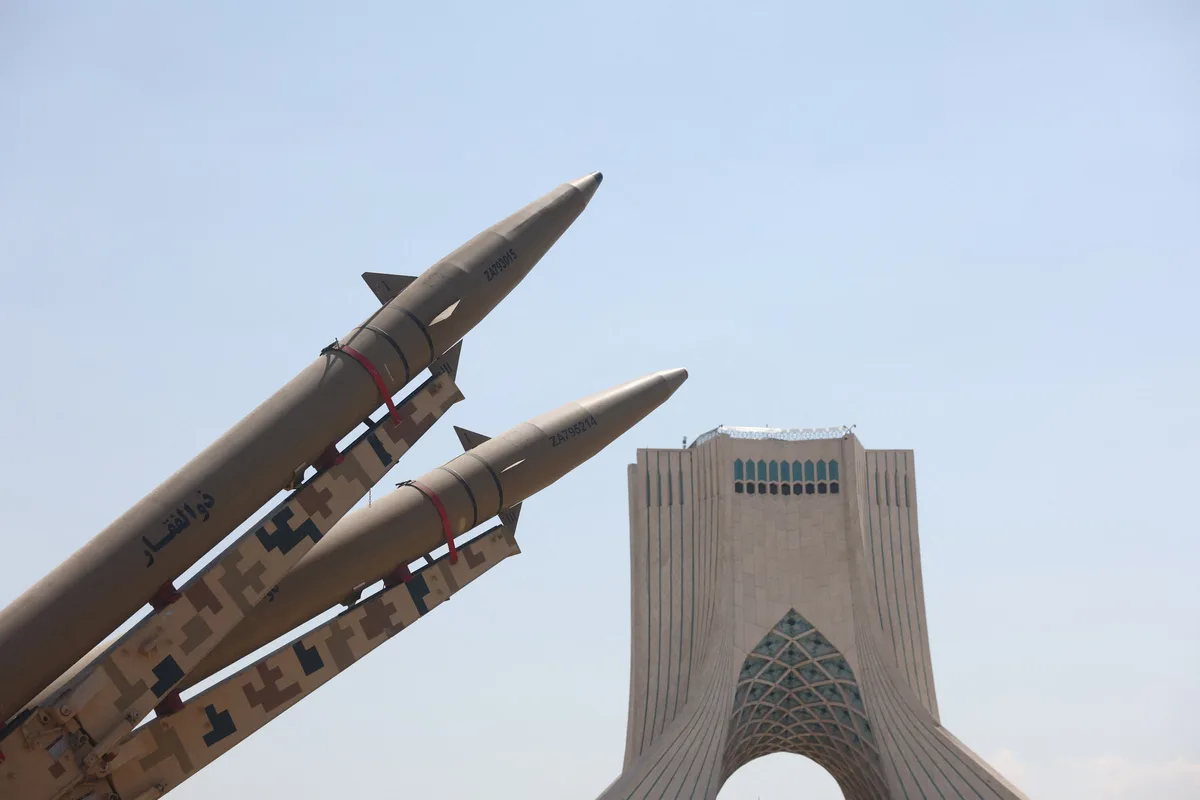 El régimen de Irán amenazó con “ataques devastadores” contra bases de EEUU si Washington “comete un error”